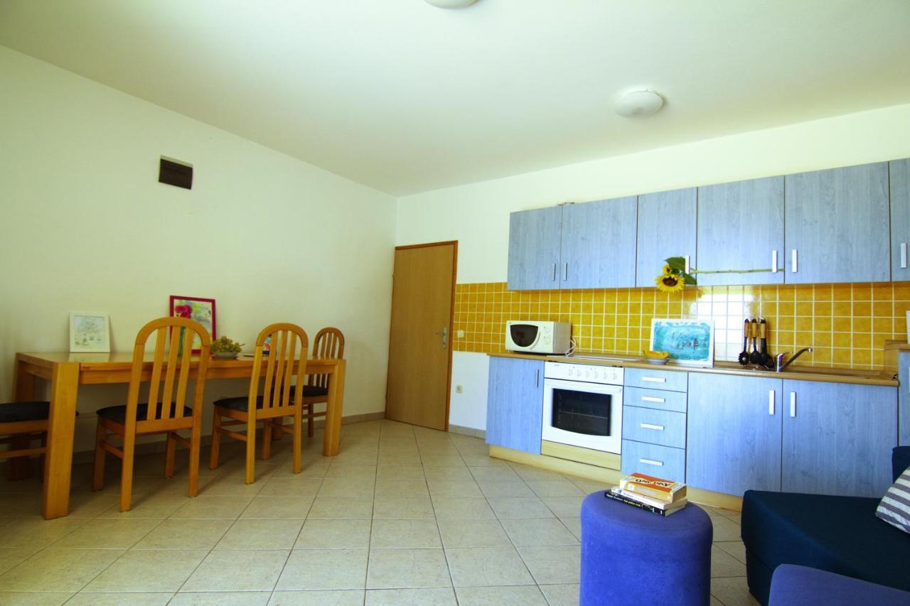 Apartments Nebeska Novalja Exterior photo